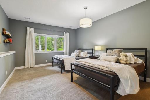 7715 Stonewood Court, Edina, MN 55439