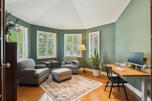 7715 Stonewood Court, Edina, MN 55439