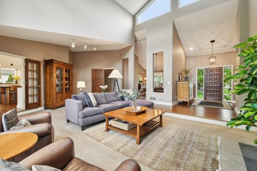 7715 Stonewood Court, Edina, MN 55439