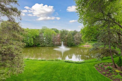 7715 Stonewood Court, Edina, MN 55439