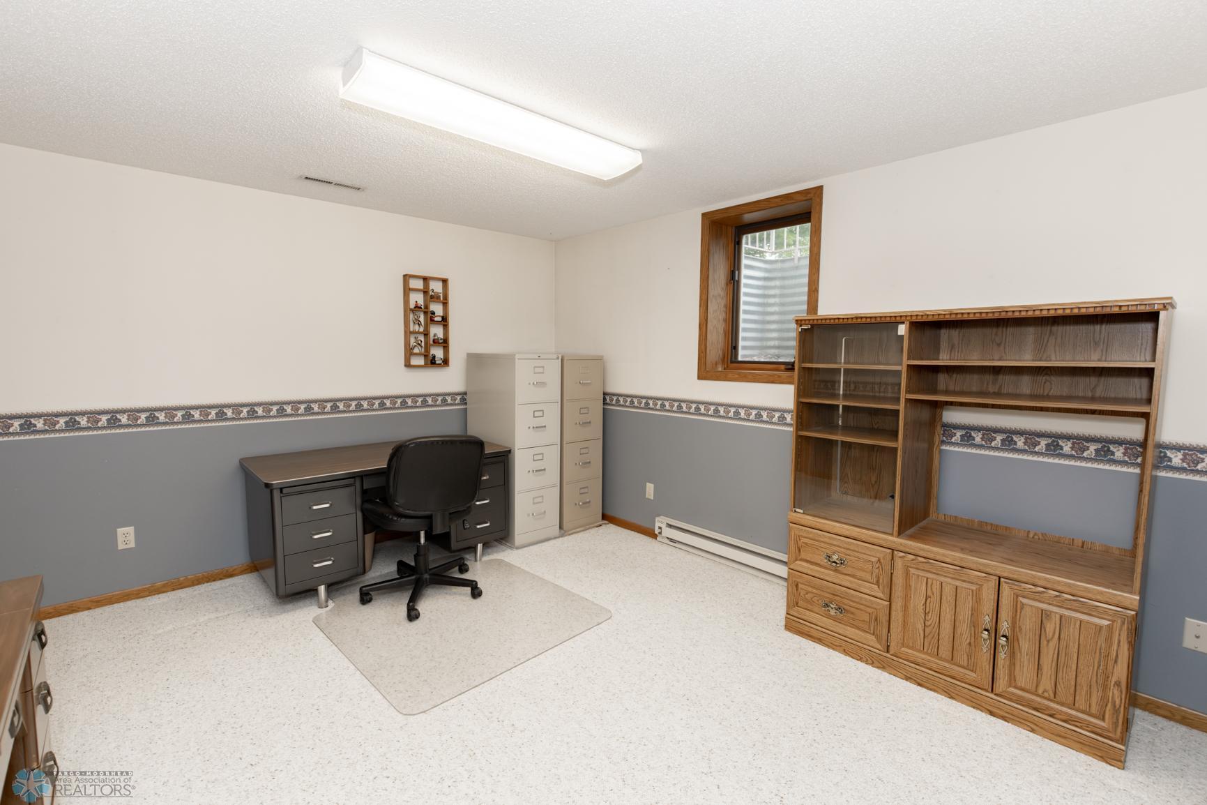 Basement-bedroom#4