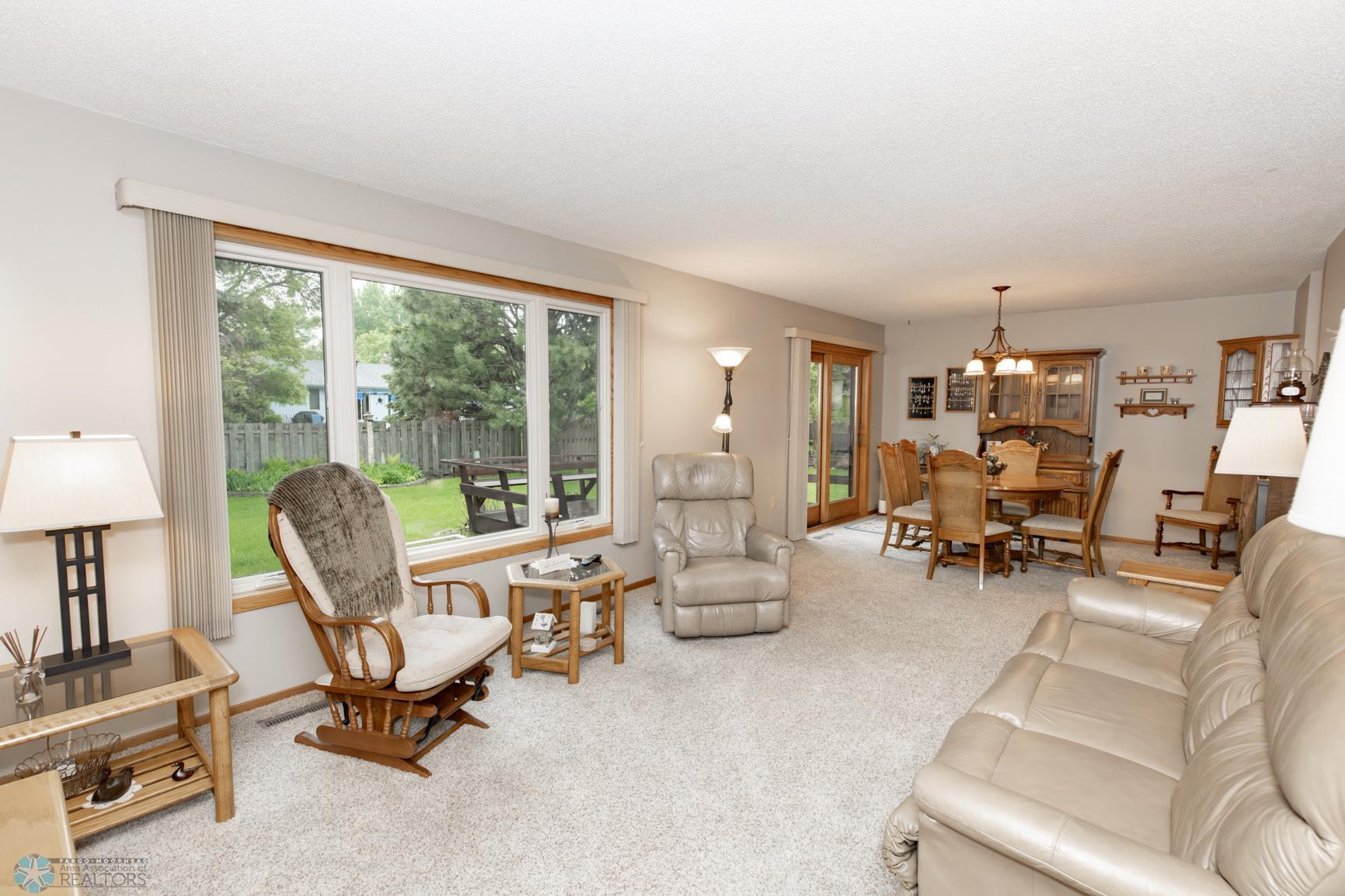 Dining/Living room
