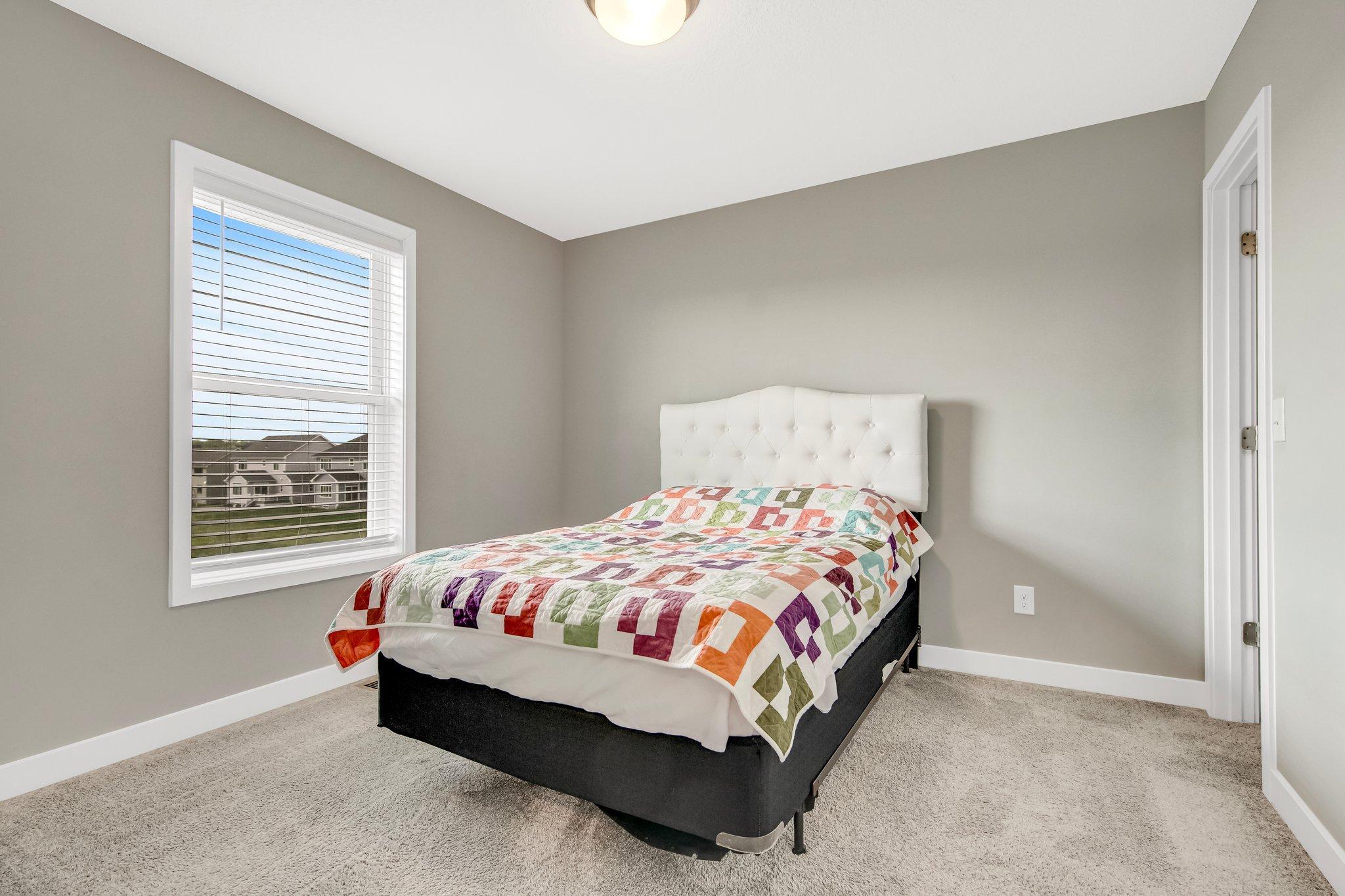 32-web-or-mls-DSC09202__.JPG