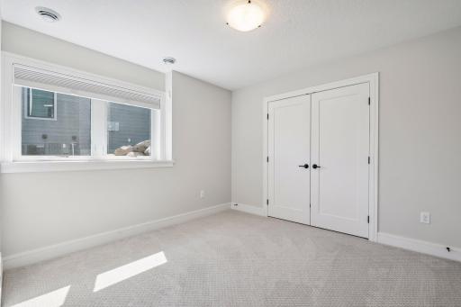 17040 46th Avenue N, Plymouth, MN 55446