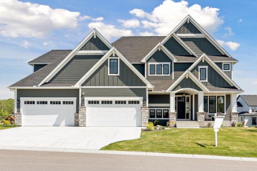 Welcome to 17040 46th Avenue in Hollydale!