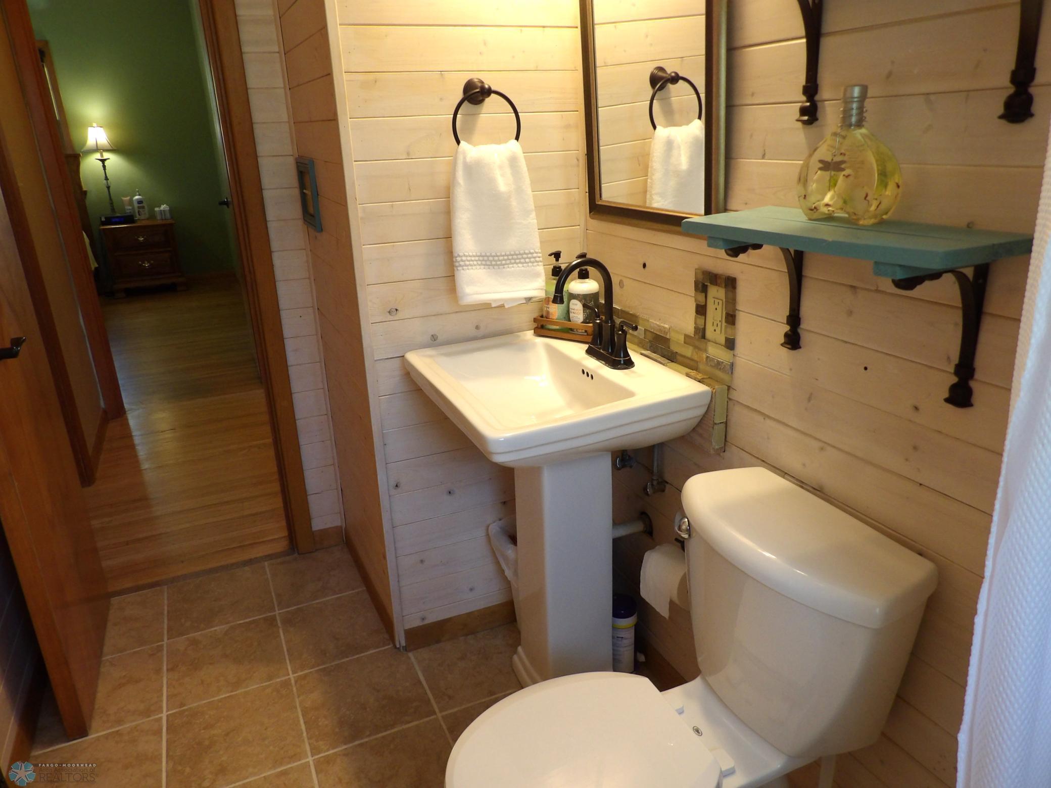 bathroom 2.JPG