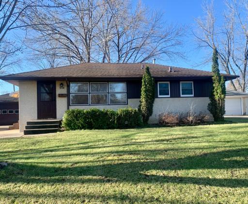3801 72nd Avenue N, Minneapolis, MN 55429