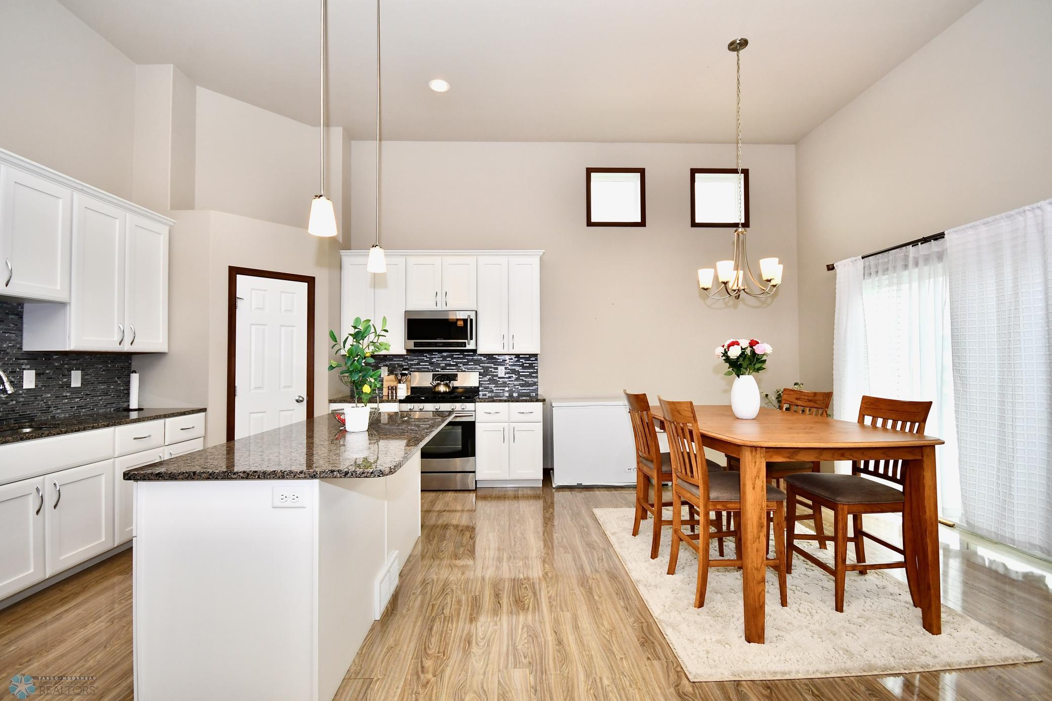 Kitchen/Dining