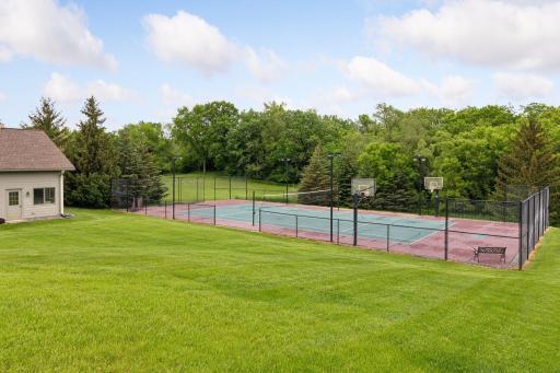 3010 Becker Road, Maple Plain, MN 55359