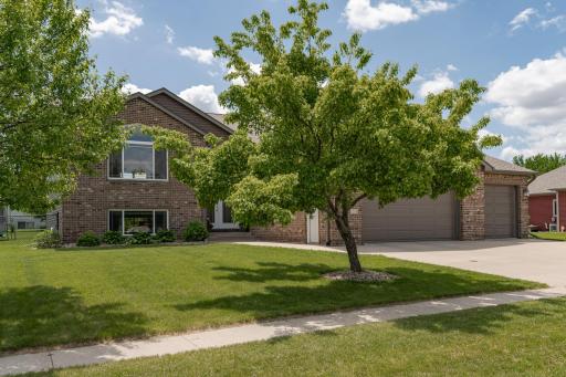 1209 6th Street NW, Dodge Center, MN 55927