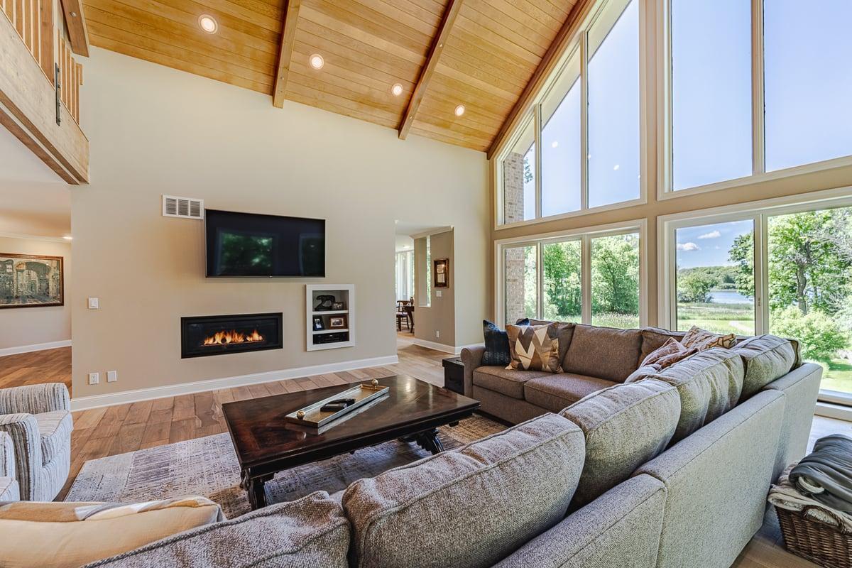 Exceptional Lake Views