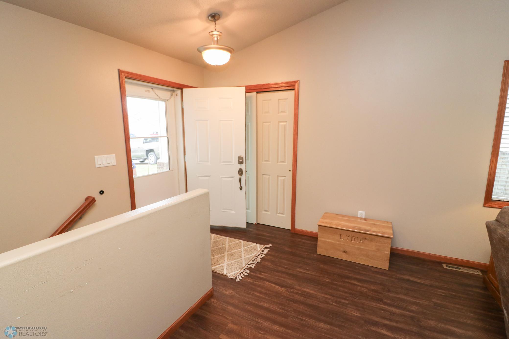2-Entryway.jpg