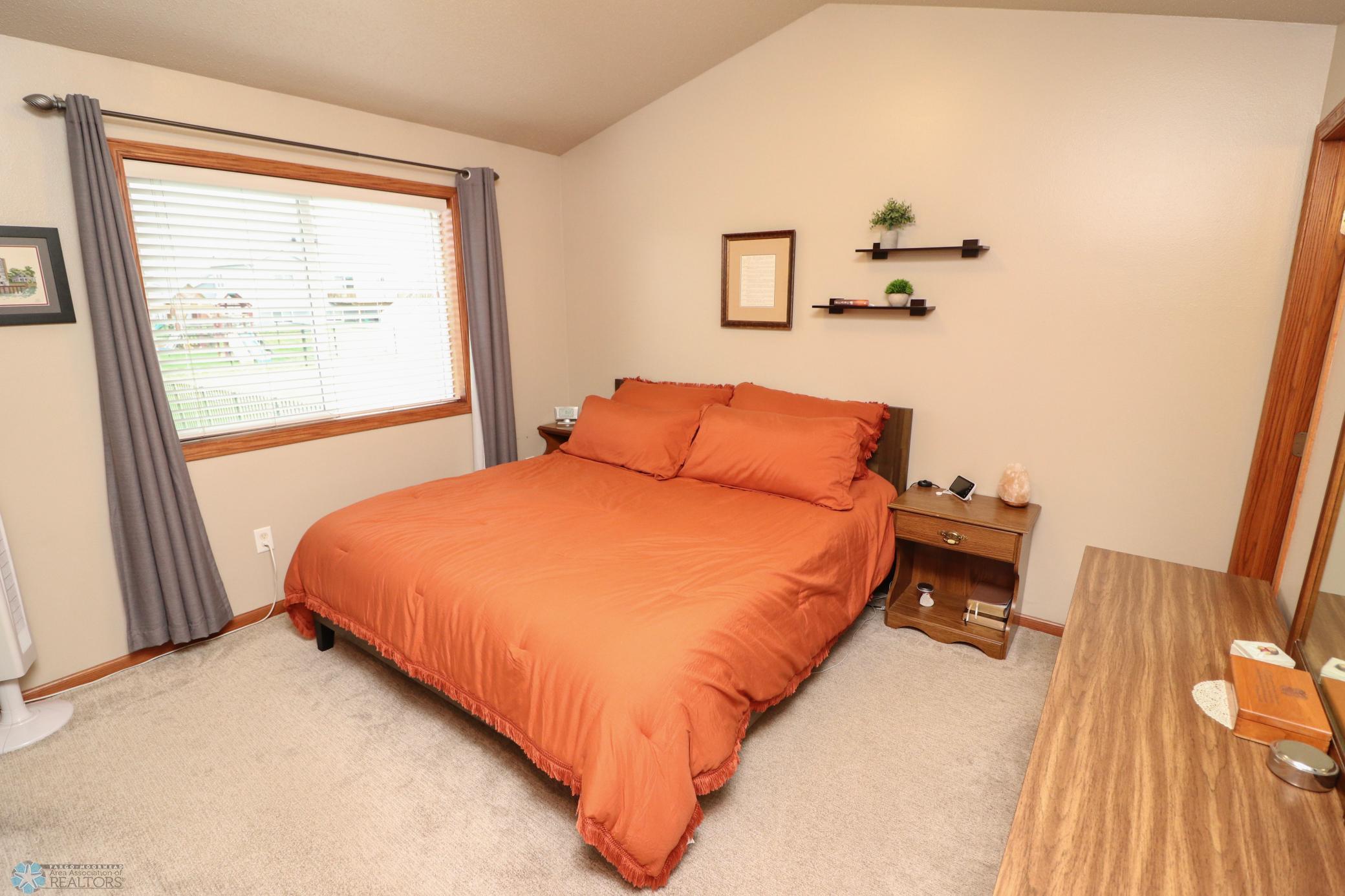 10-Master bedroom.jpg