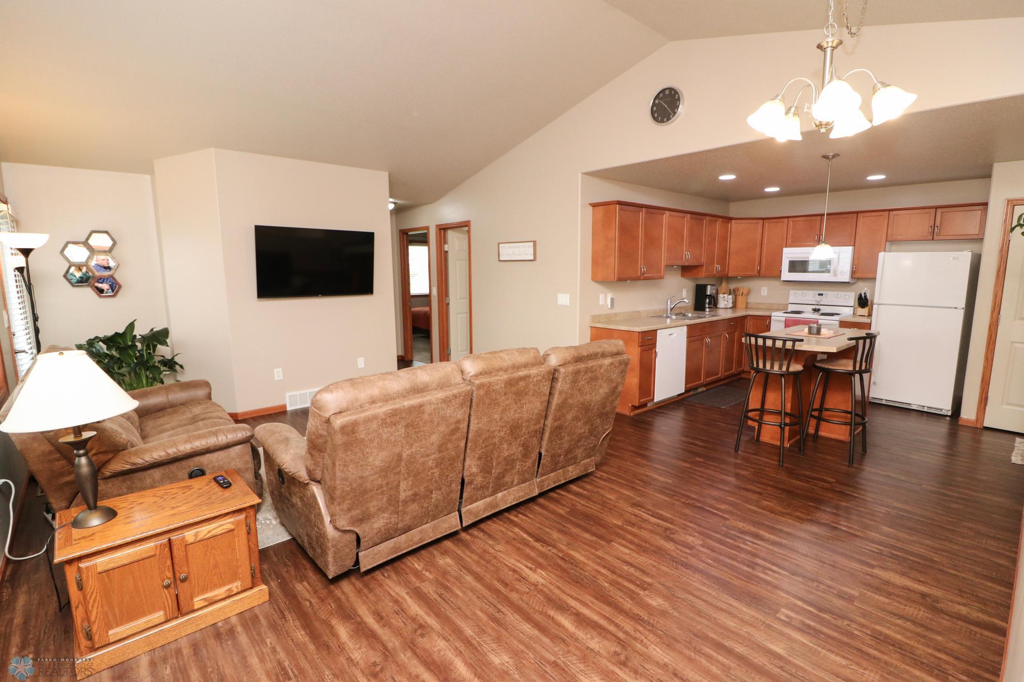 3-Living Room.jpg