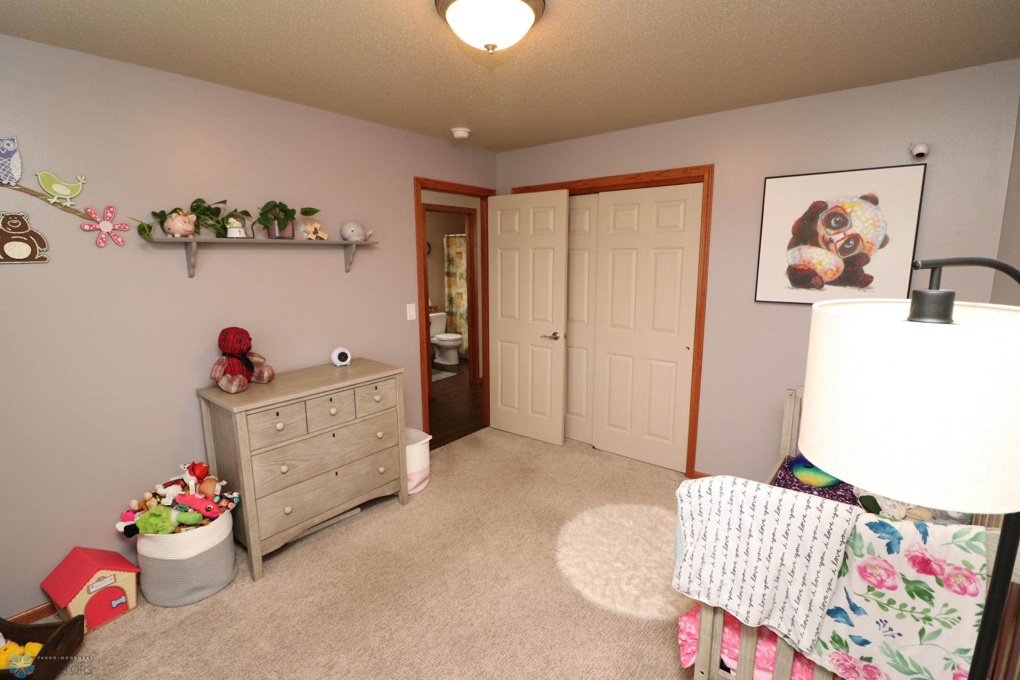 9-Bedroom 1.jpg