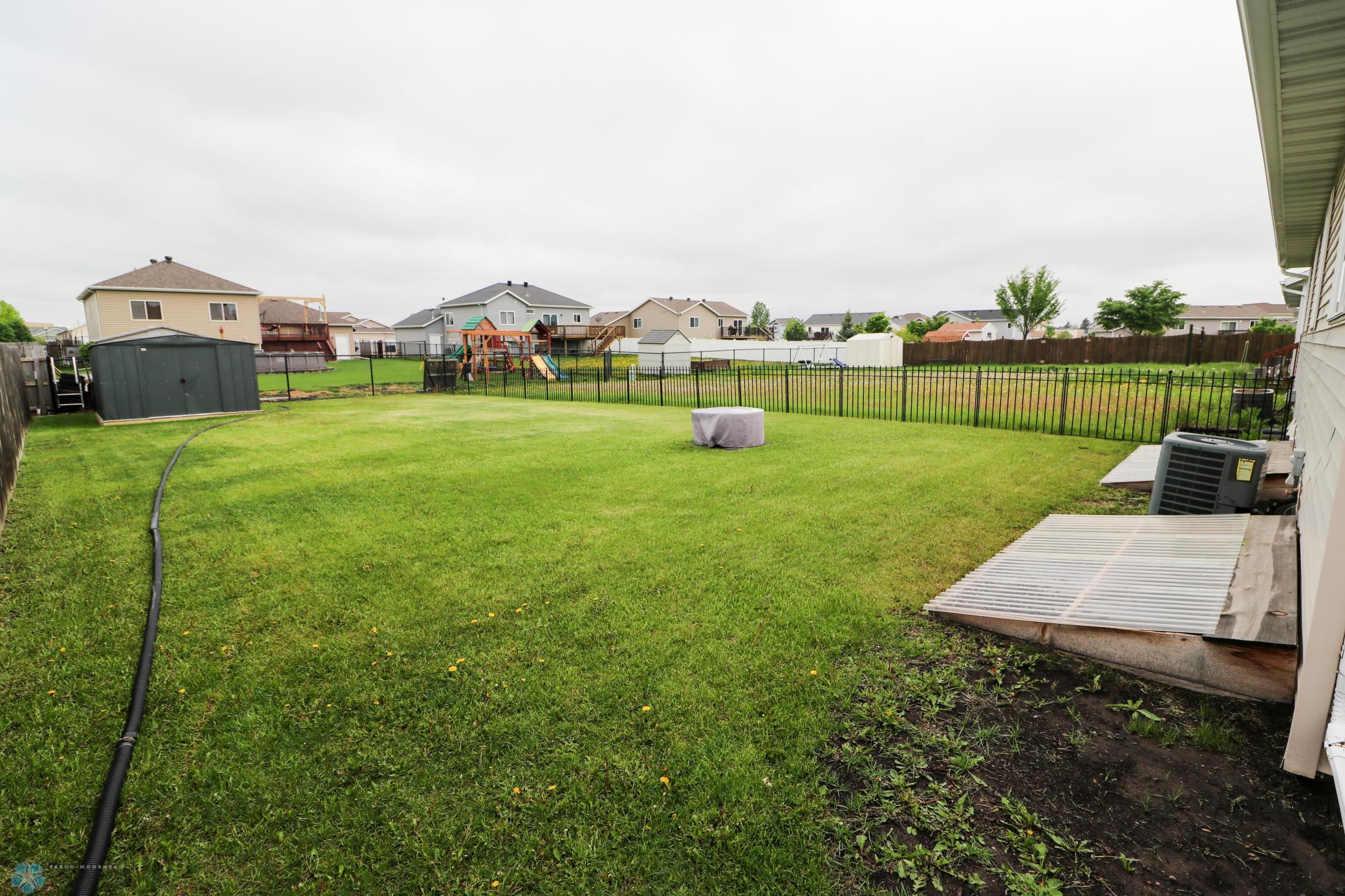 22-Backyard.jpg