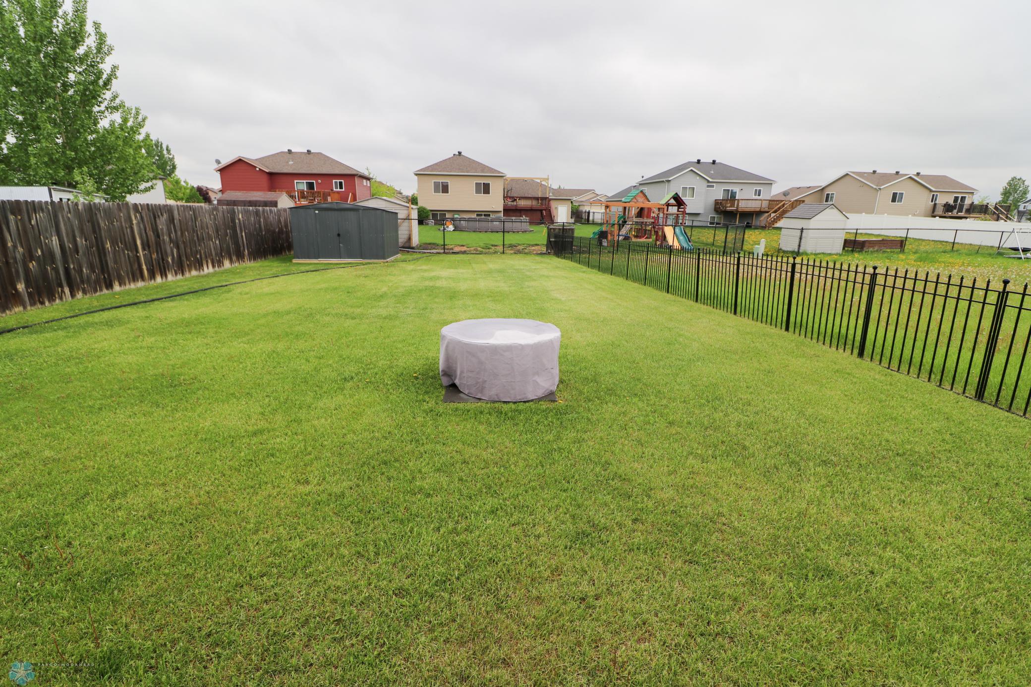 24-Backyard.jpg