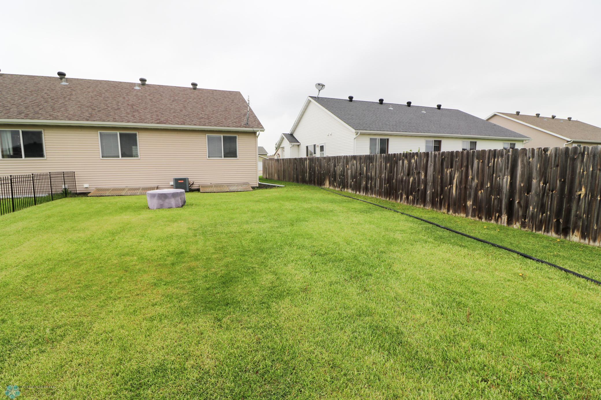 23-Backyard.jpg