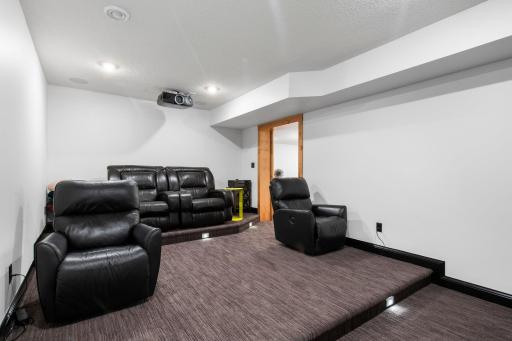 5740 Wooden Cleek Drive, Excelsior, MN 55331