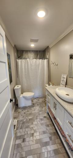 509 S Le Homme Dieu Drive NE, Alexandria, MN 56308