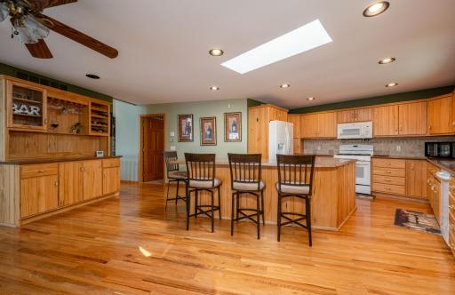 34660 Reginawood Road, Grand Rapids, MN 55744