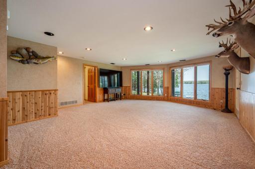 34660 Reginawood Road, Grand Rapids, MN 55744