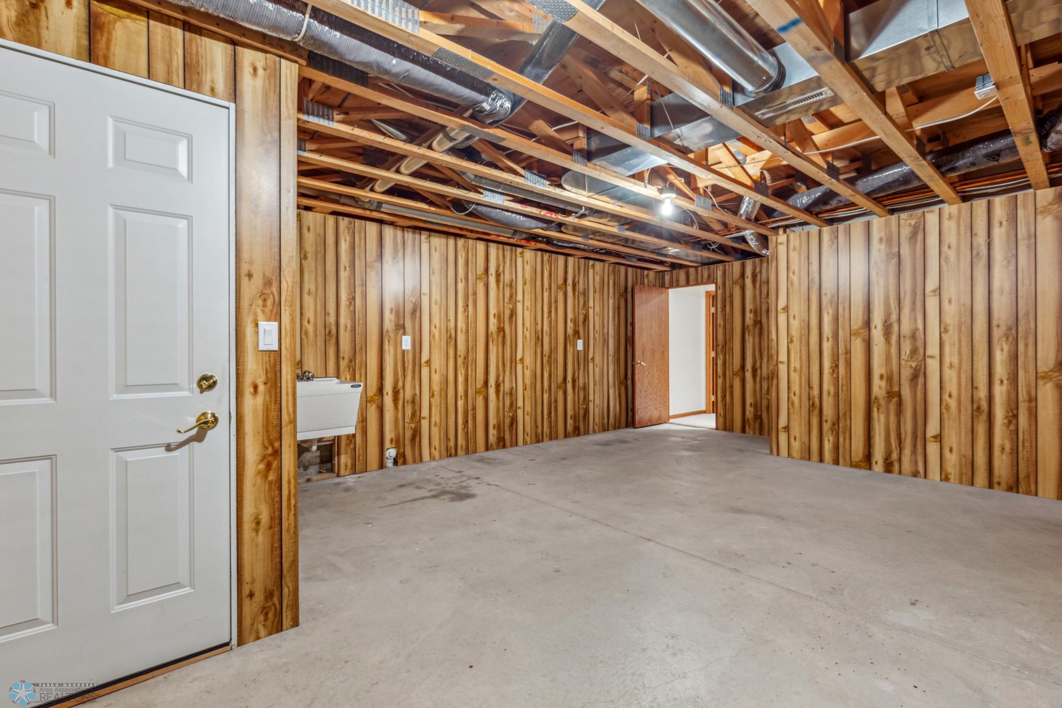 Storage / Workshop