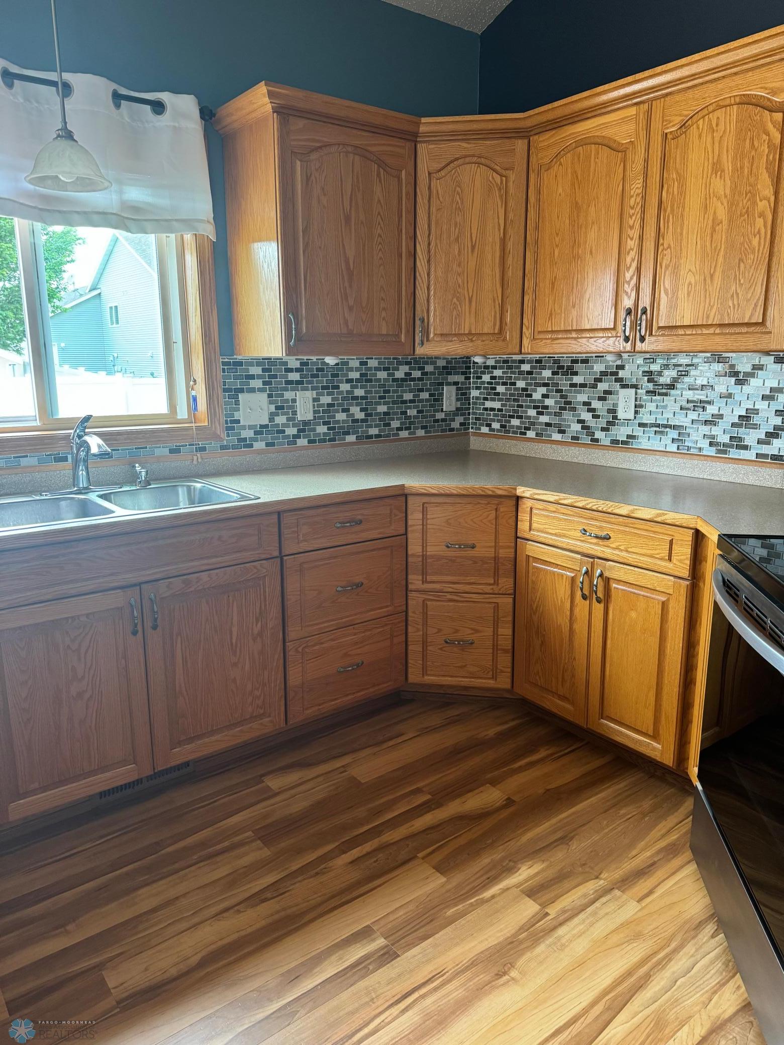 Kitchen 1_3.jpg