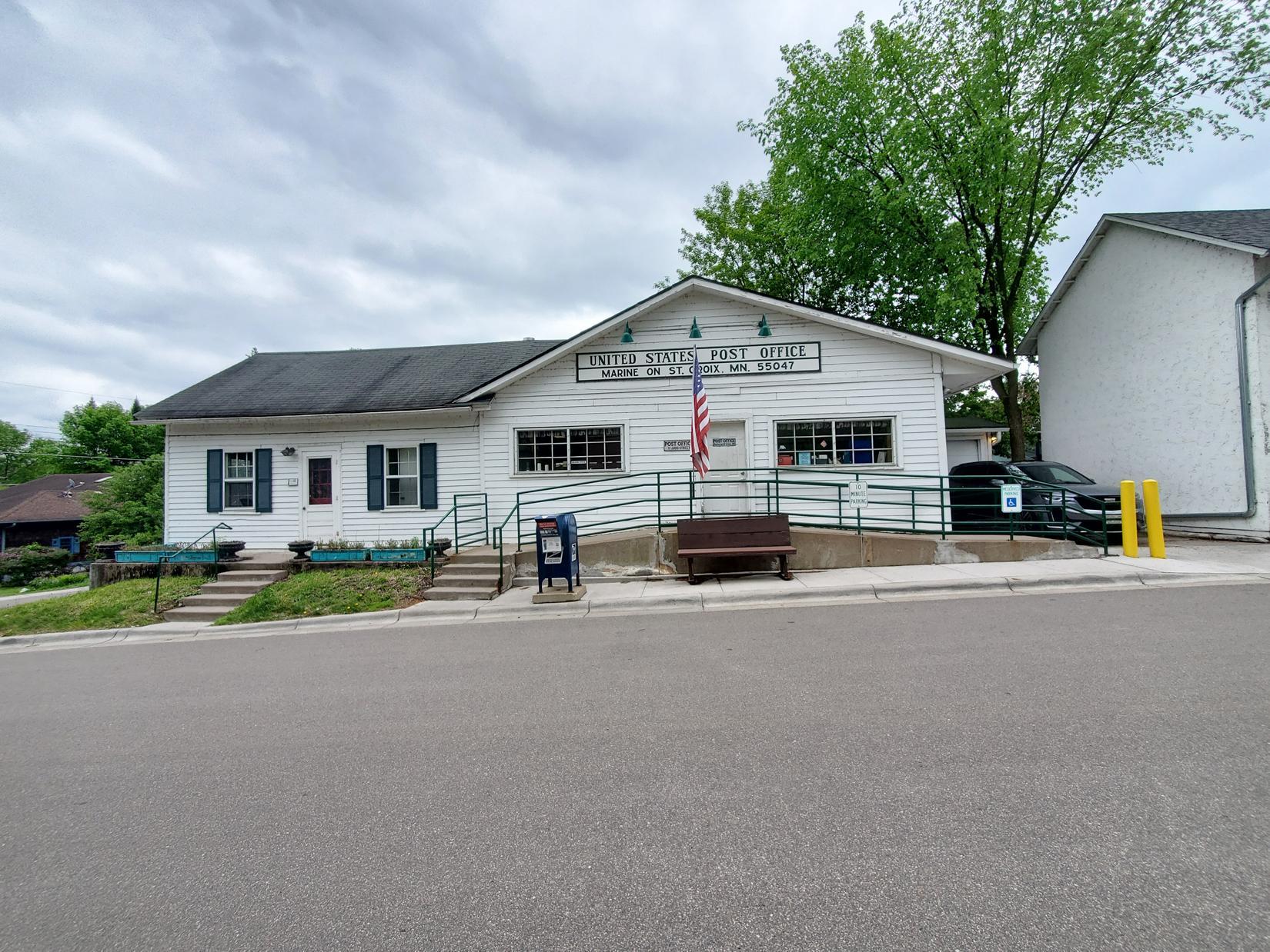 Within easy walking distance of historic, charming and beautiful downtown Marine on St. St. Croix