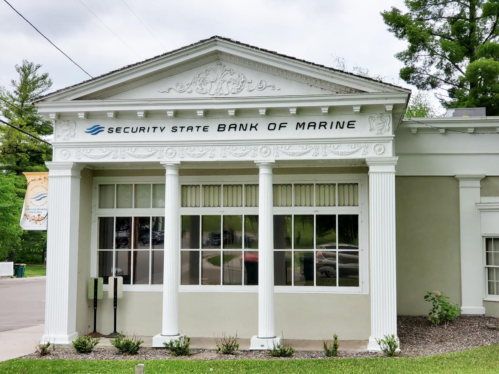 Within easy walking distance of historic, charming and beautiful downtown Marine on St. St. Croix