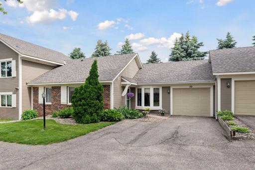 50 Somerset Drive, Waconia, MN 55387