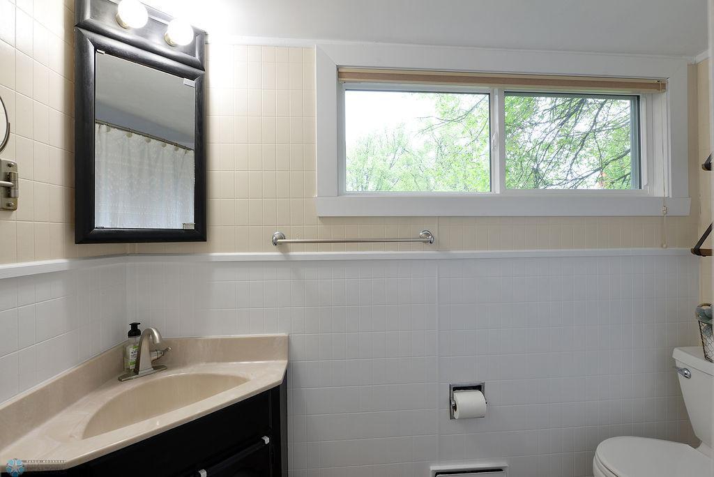 Upper Level Bath