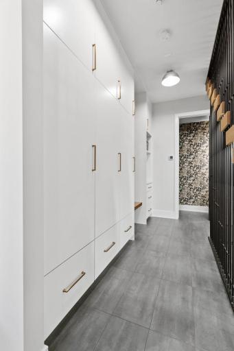 Photo for 1726 Kenwood Parkway, 200, Minneapolis, MN 55405 - Listing #6539817 1726 Kenwood Parkway, 200, Minneapolis, MN 55405