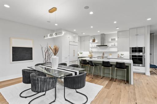 Photo for 1726 Kenwood Parkway, 200, Minneapolis, MN 55405 - Listing #6539817 1726 Kenwood Parkway, 200, Minneapolis, MN 55405