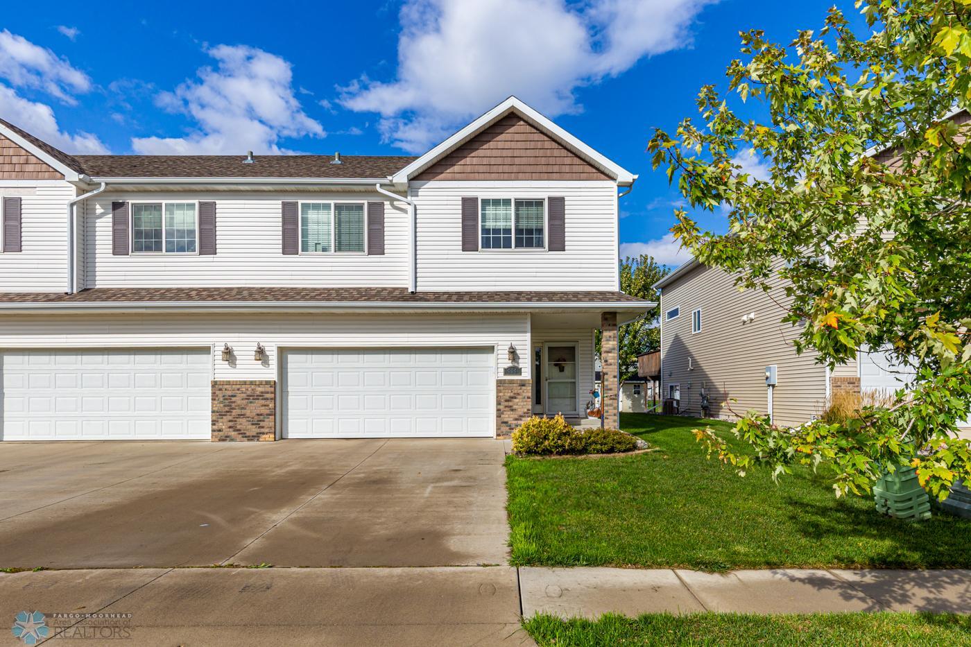 Front of 414 Foxtail Dr East
