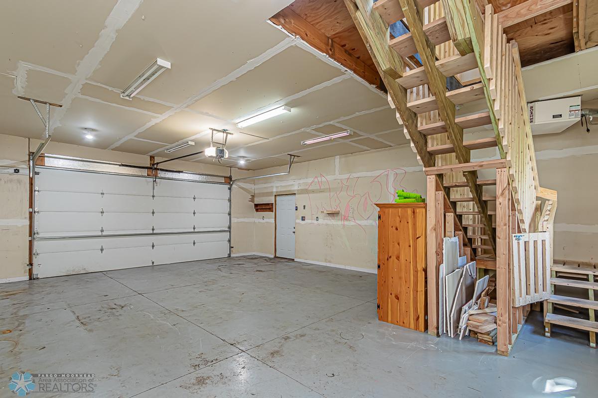611 5th Ave S, Moorhead, MN 56560-32.jpg