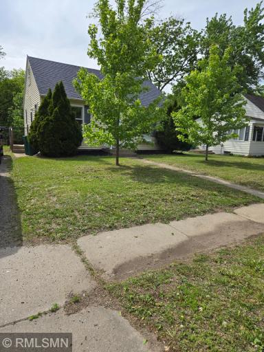 723 N Armstrong Avenue N, Litchfield, MN 55355