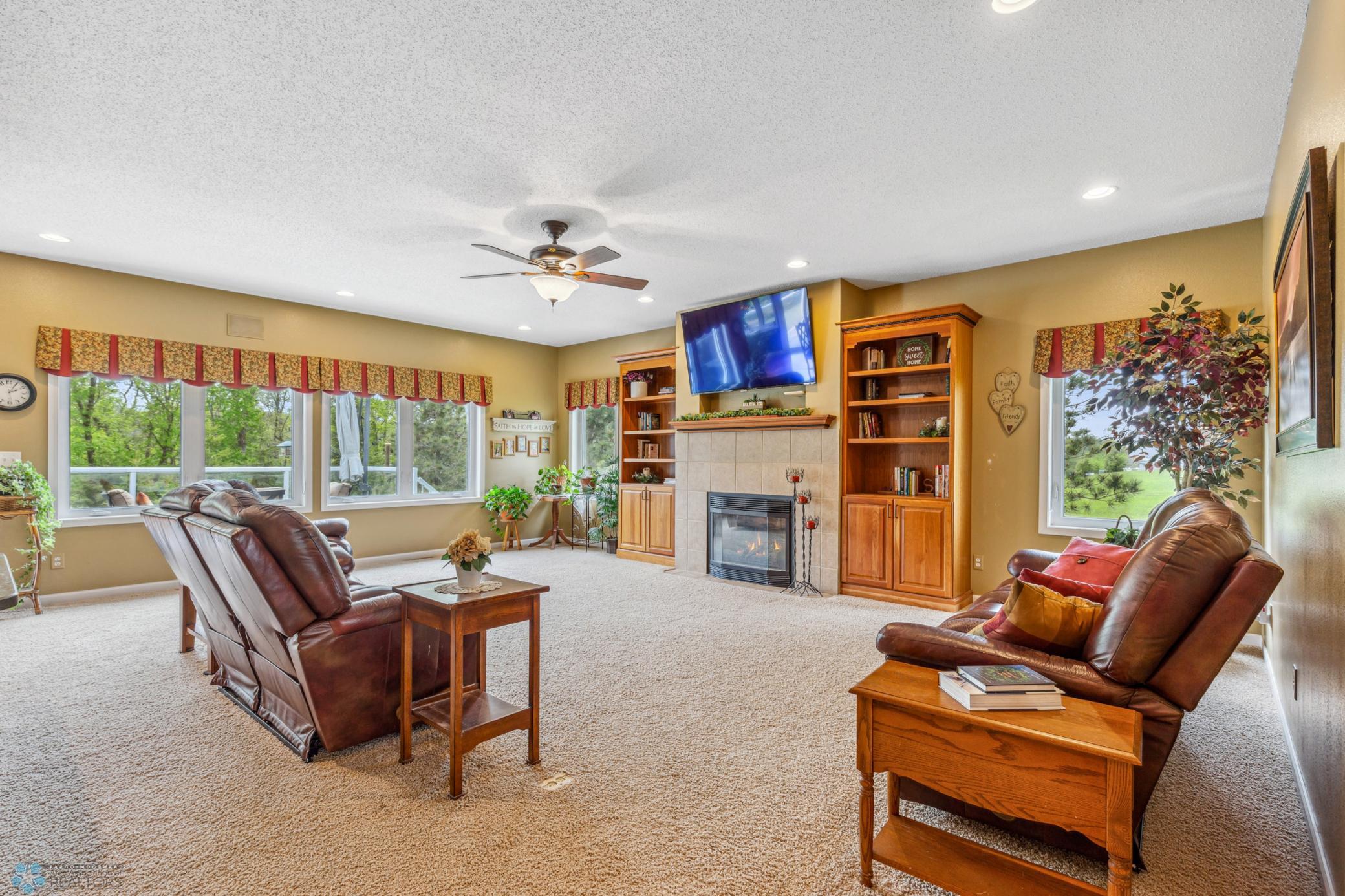 Large living room with panoramic views!