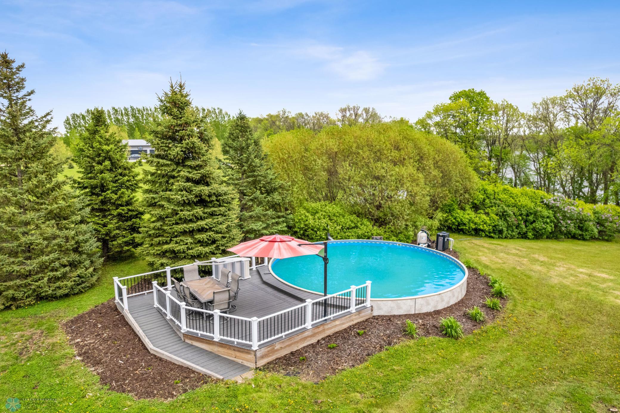 Pool & Patio