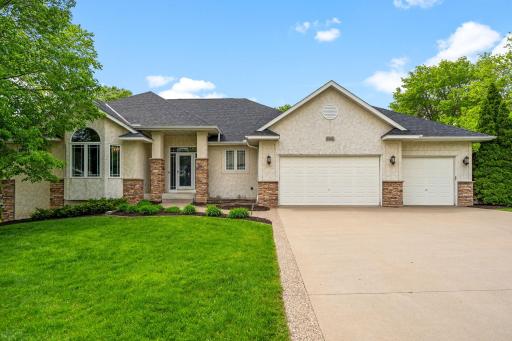1416 E Pond Road, Saint Paul, MN 55122