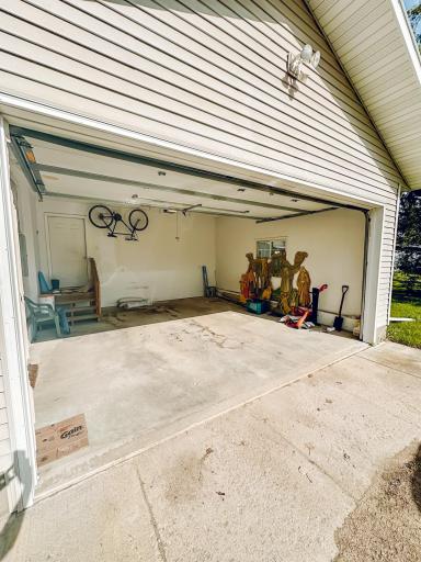 107 6th Avenue NE, Roseau, MN 56751