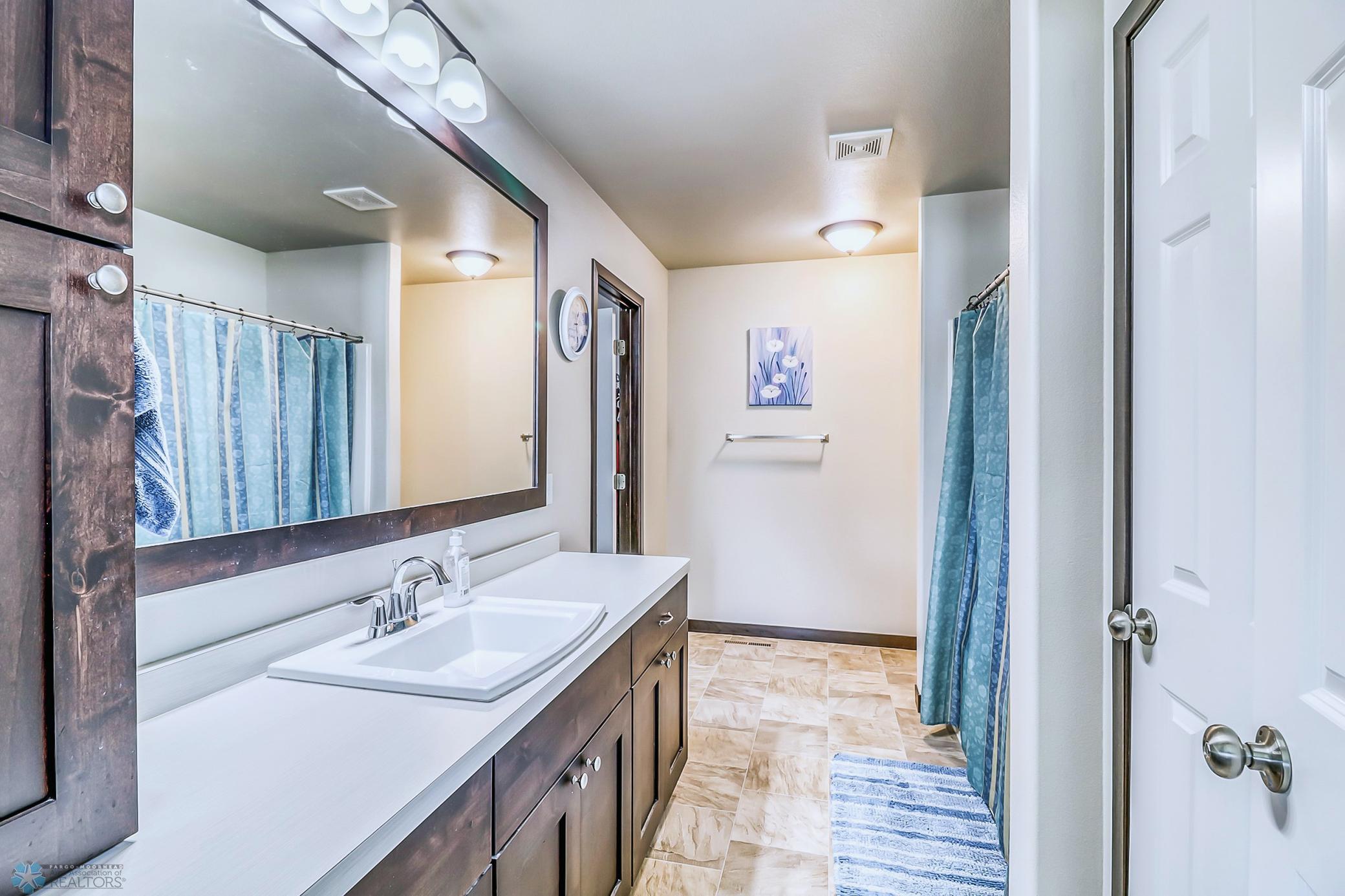 Primary Bathroom1_1.jpg