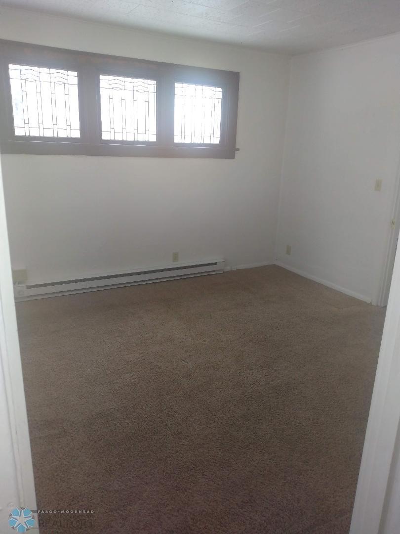 1002 main bedroom pic.jpg