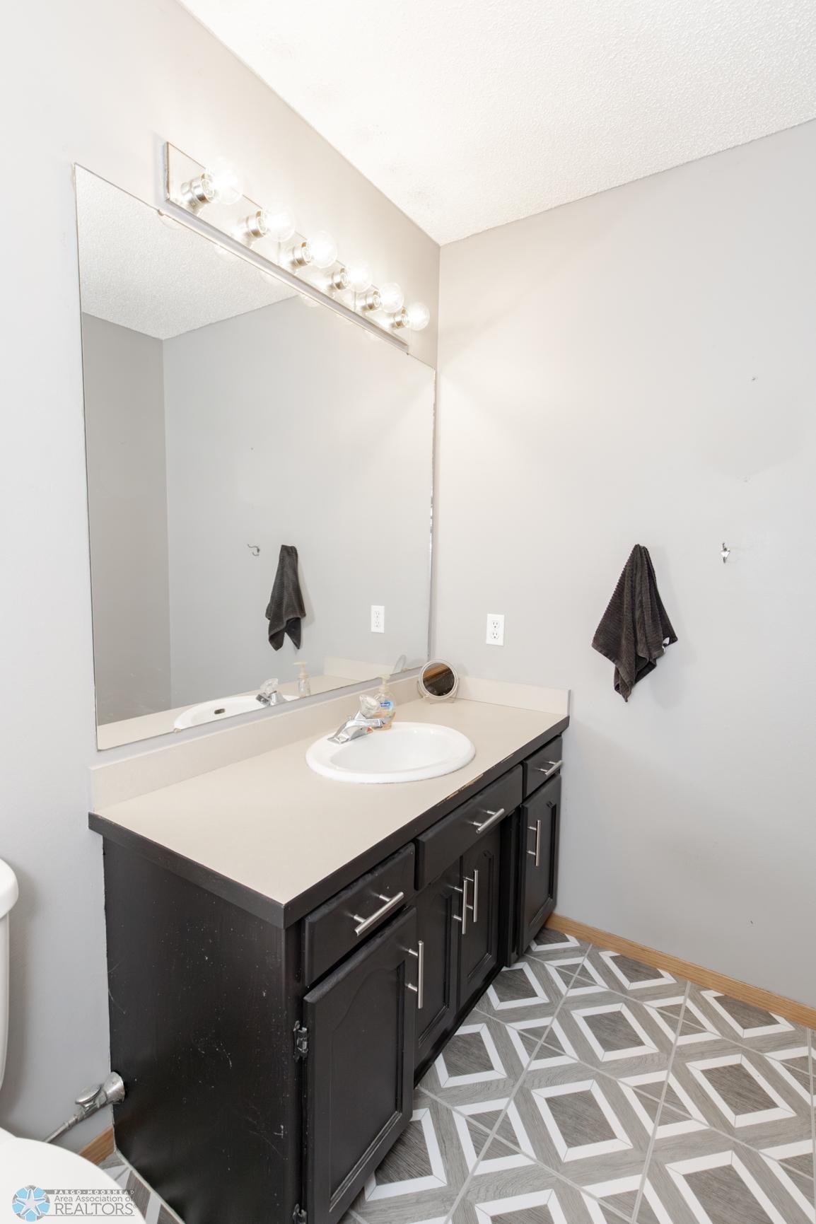 Bathroom 3 - Full