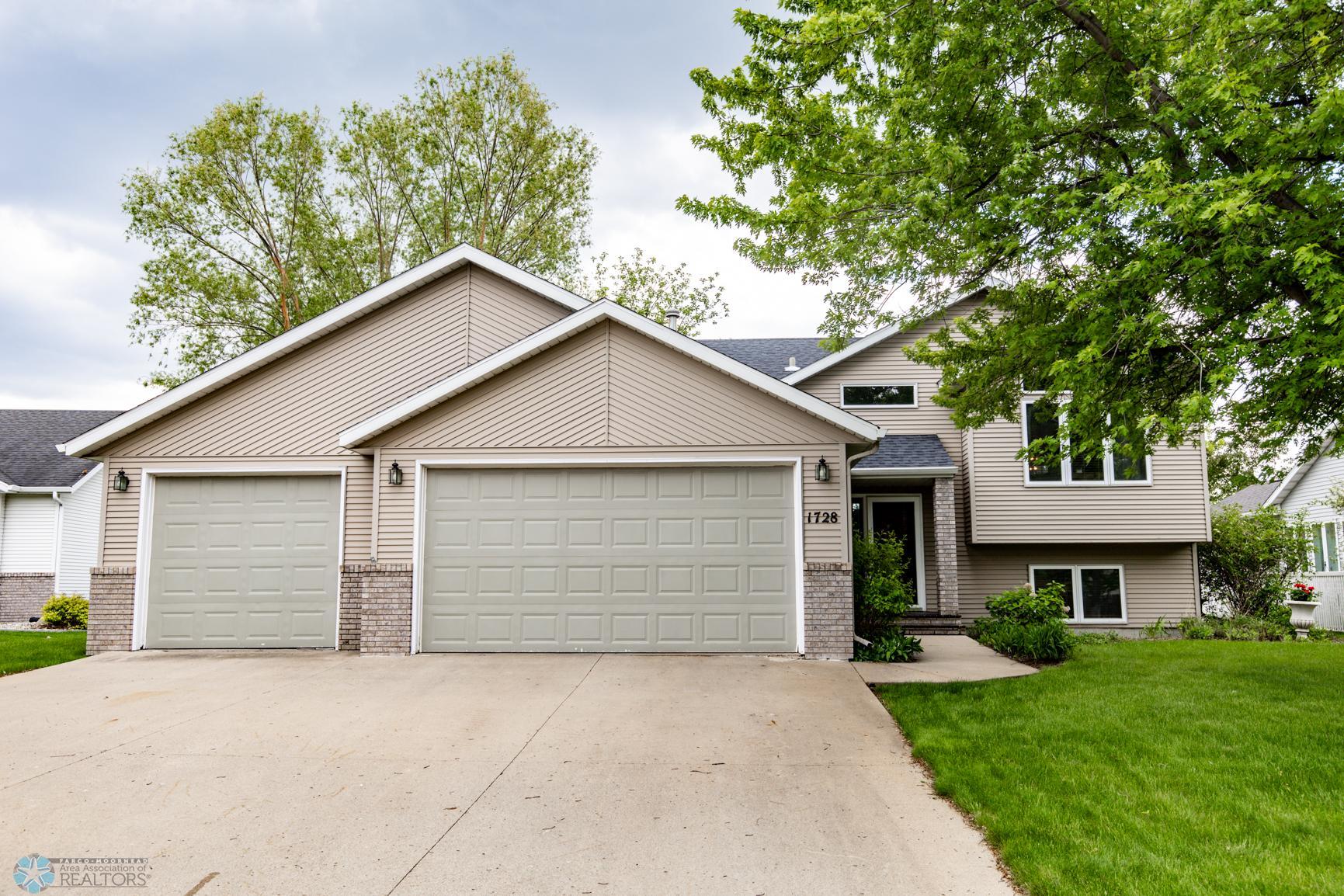 Property photo for 1728 37 1/2 Avenue S, Fargo, ND 58104