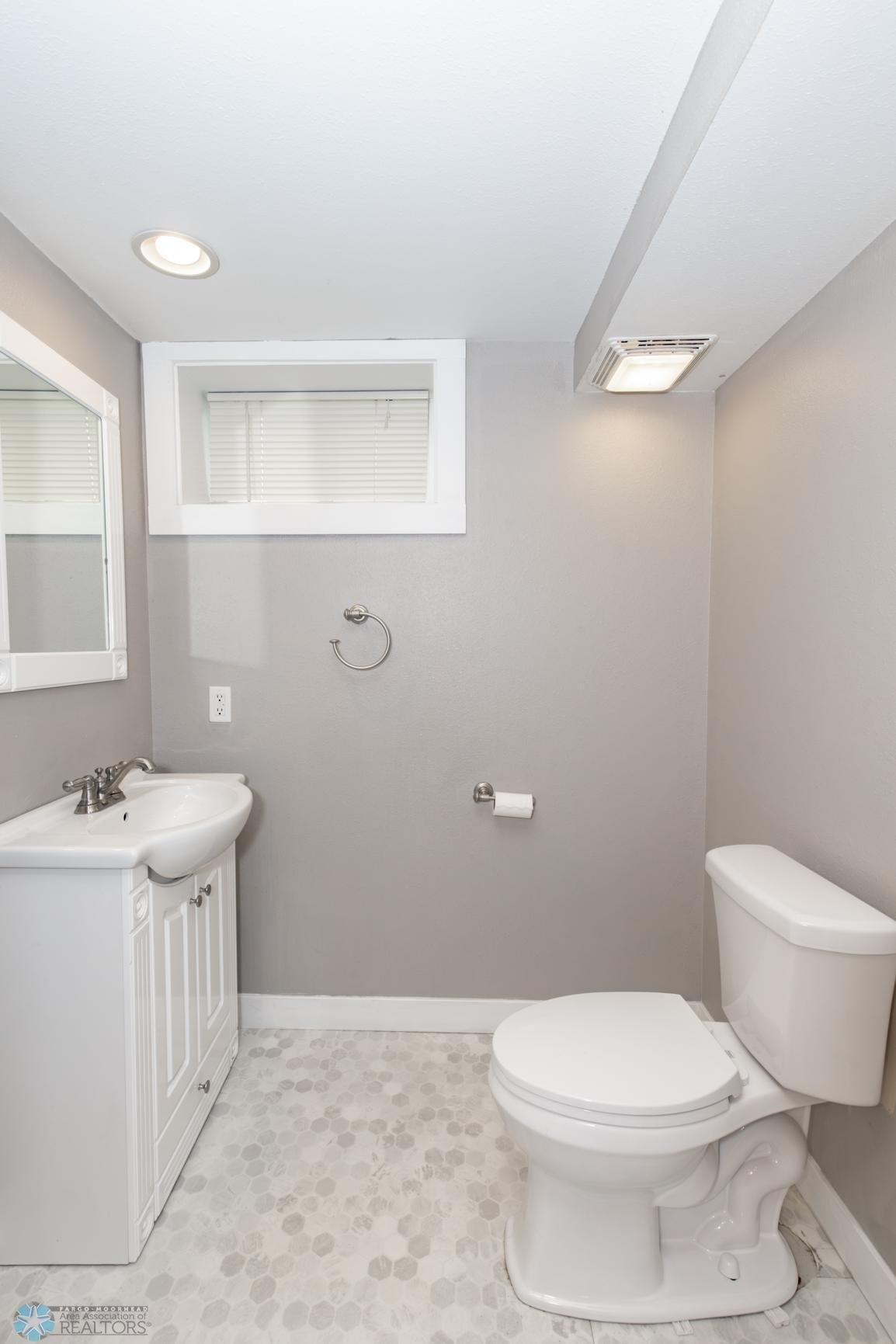 Bathroom 2 - 3/4