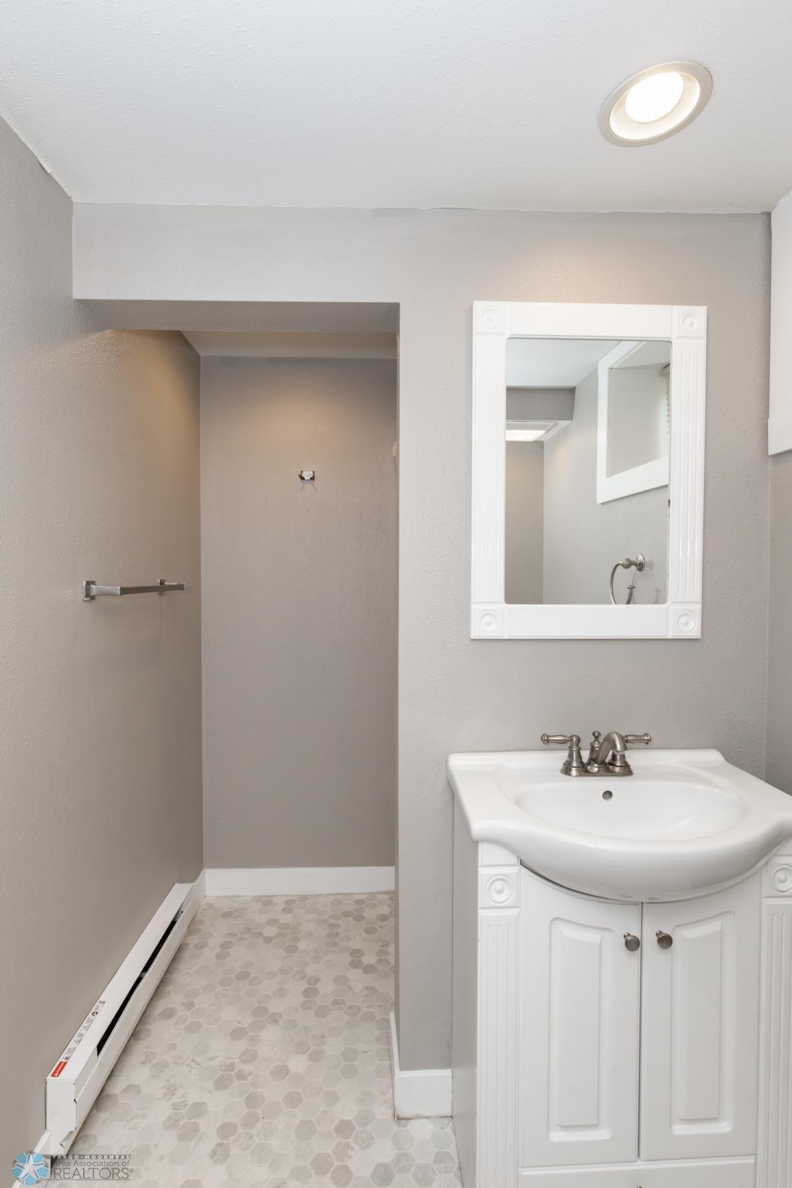 Bathroom 2 - 3/4