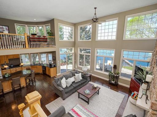 3900 Sunset Dr Spring Park MN 55384 USA-041-060-Living Room-MLS_Size.jpg