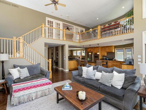 3900 Sunset Dr Spring Park MN 55384 USA-045-062-Living Room-MLS_Size.jpg