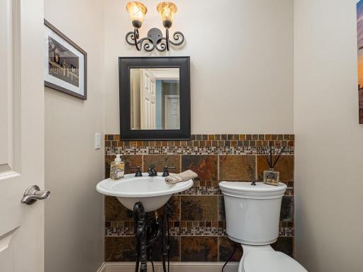3900 Sunset Dr Spring Park MN 55384 USA-052-045-Bathroom-MLS_Size.jpg